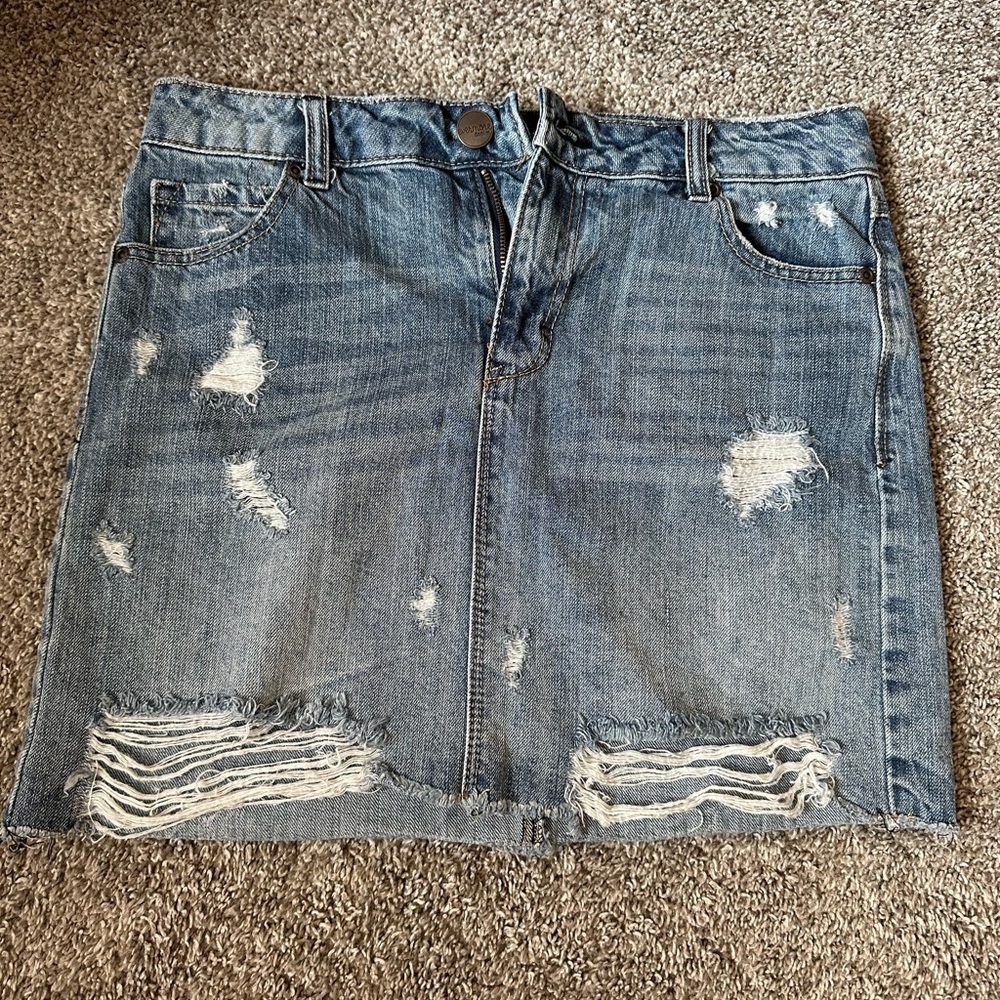 Stylish Blue Distressed Denim Pencil Skirt